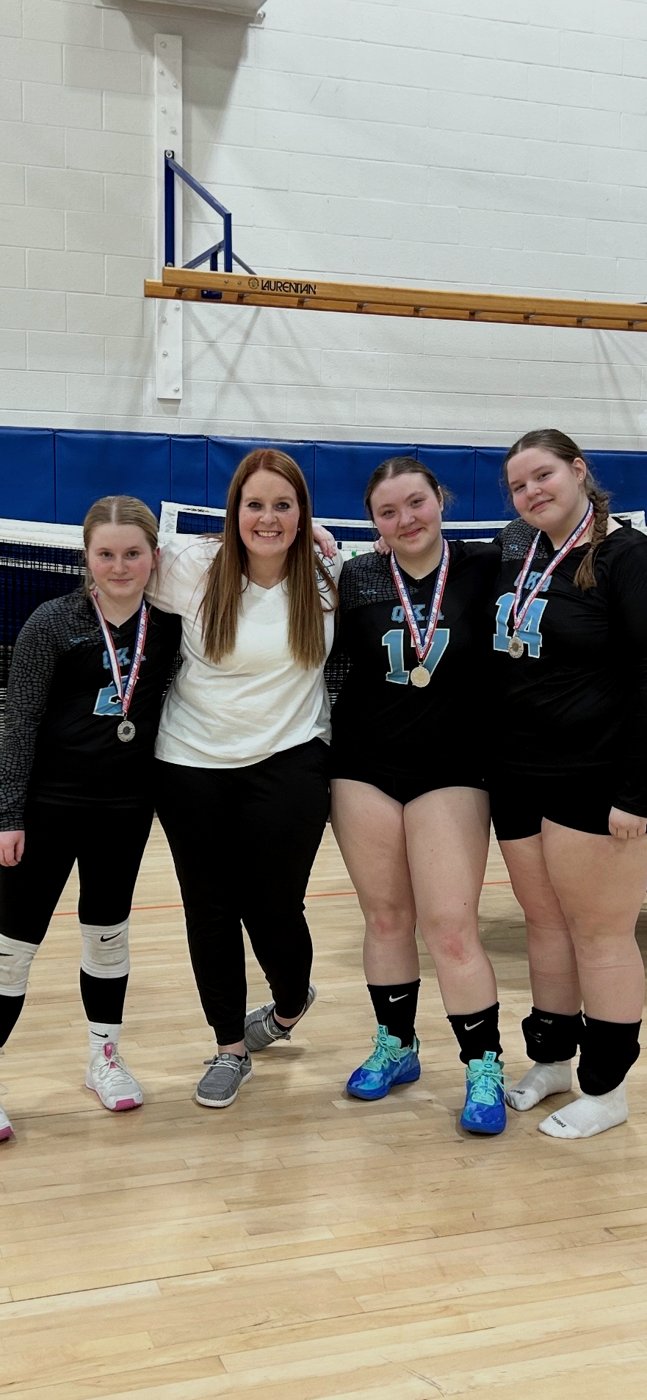 15U players with tournament medals