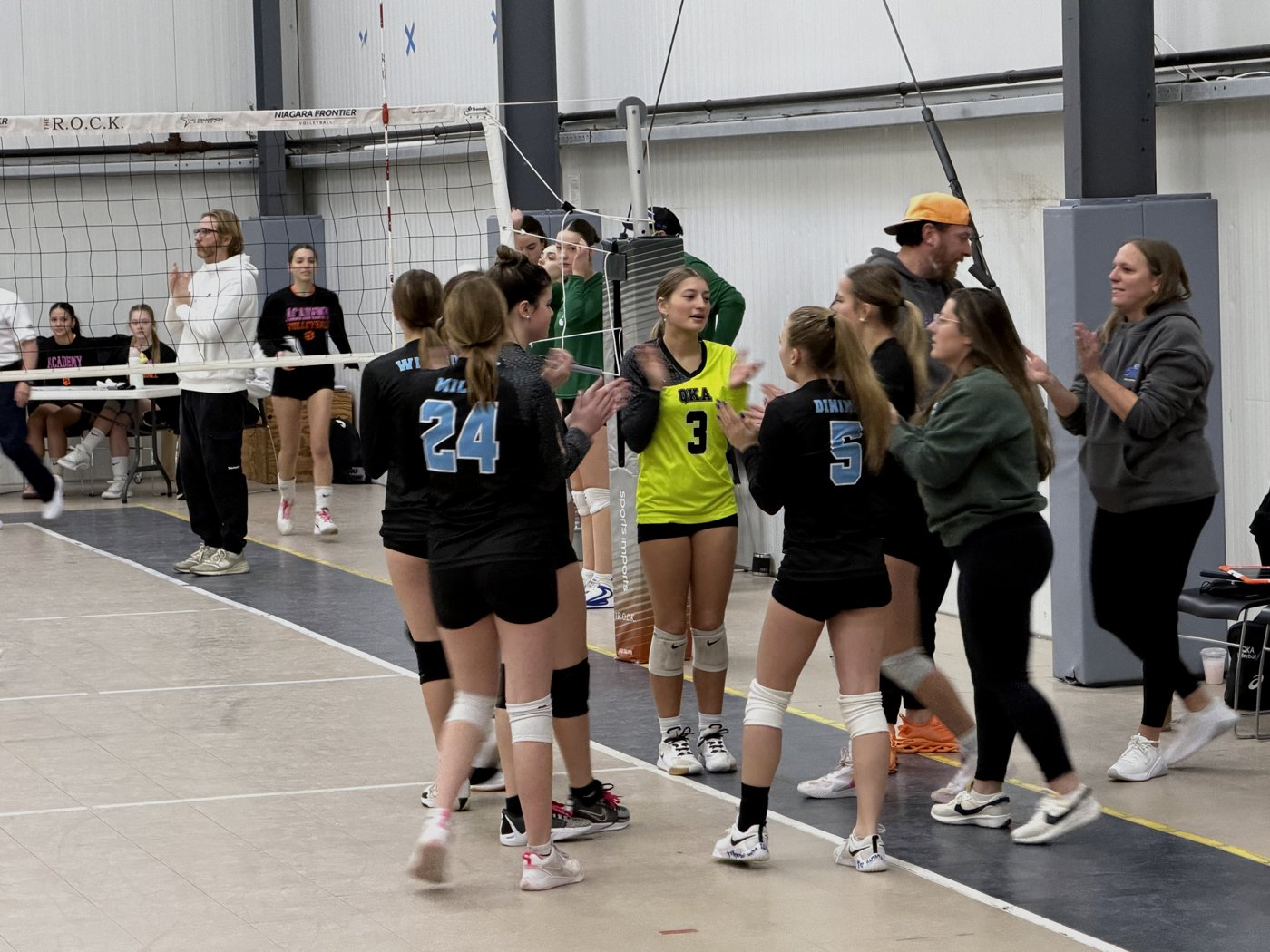 16U team huddle